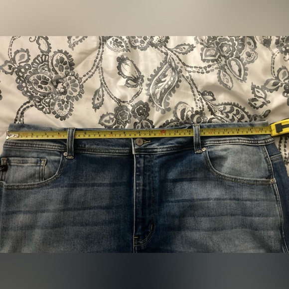 Maurice’s kancan destructed medium wash flare jeans size 22W - Picture 7 of 9